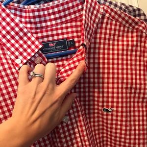 Vineyard vines men’s button down dress shirt